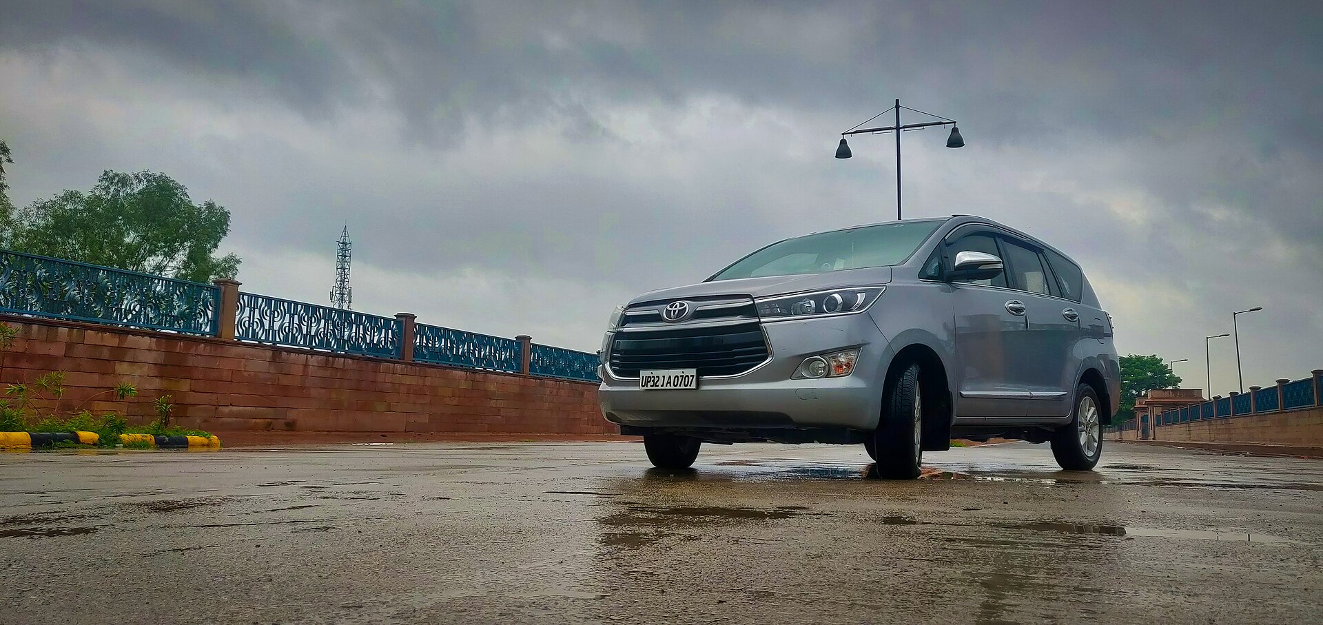 Innova car rental Gurgaon